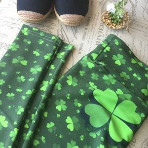 🍀💚 St. Patrick’s Day Clover Leggings💚☘️